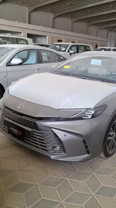 Toyota Camry le 2025