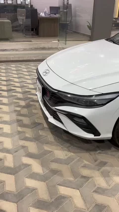 Hyundai Elantra smart 2026