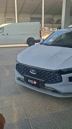 Ford Taurus امبيانتي 2025