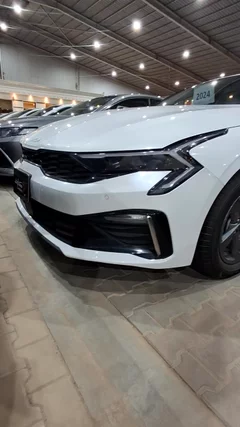 Kia K5 LX 2024
