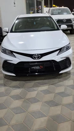 Toyota Camry le std 2023