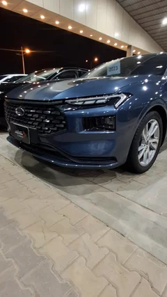 Ford Taurus ترند 2023