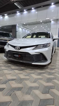 Toyota Camry le 2024