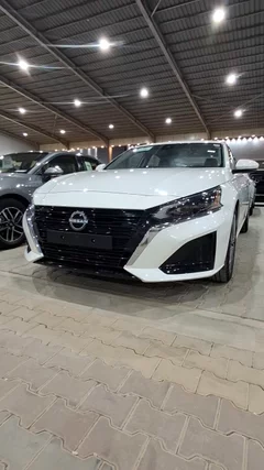 Nissan Altima SV 2025