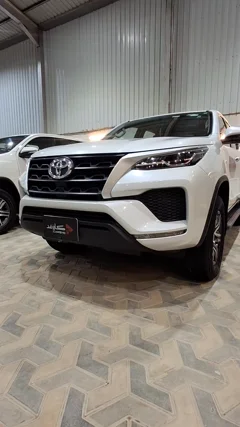 Toyota Fortuner gx 2024