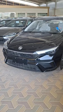 MG 5 STD 2025