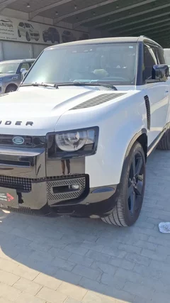 Land Rover Defender HSE 2022