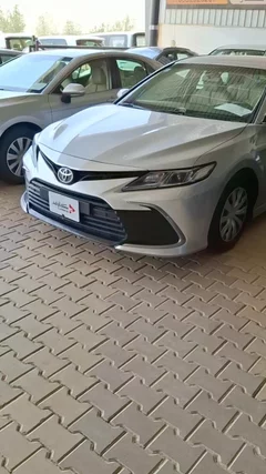 Toyota Camry le std 2023