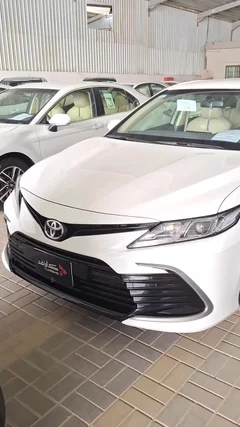 Toyota Camry le std 2023