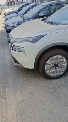 Nissan X-Trail SV plus 2025
