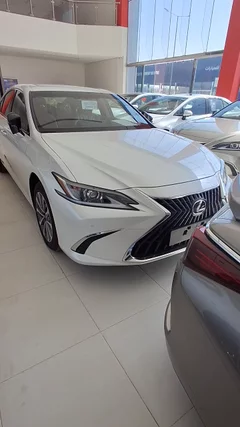 Lexus ES 250 aa elegant 2025