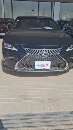 Lexus ES 250 2021