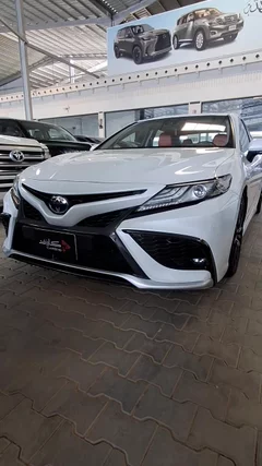 Toyota Camry SE 2024