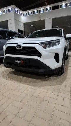 Toyota RAV4 LE 2022