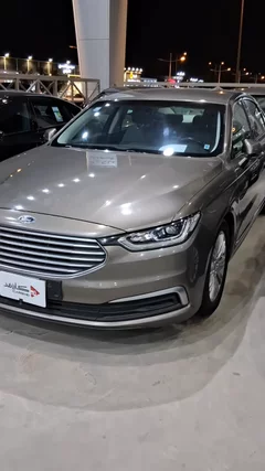 Ford Taurus ترند 2020