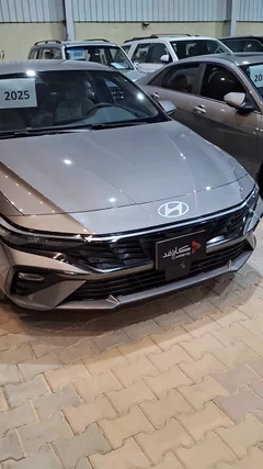 Hyundai Elantra SMART + 2025