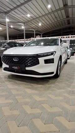 Ford Taurus امبيانتي 2023