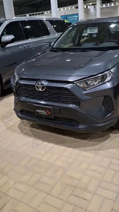 Toyota RAV4 LE 2022