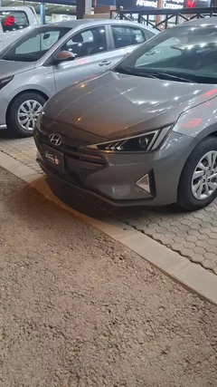 Hyundai Elantra smart 2020