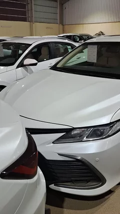 Toyota Camry le 2023