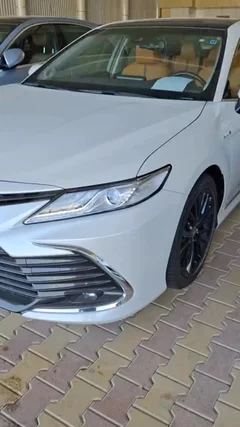 Toyota Camry grande hybrid 2023