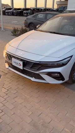 Hyundai Elantra smart 2026