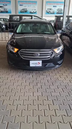 Ford Taurus SE 2018