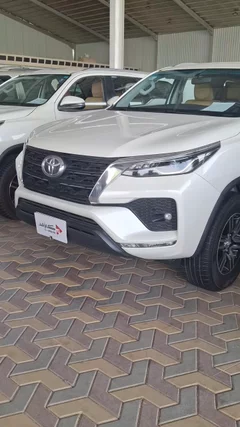 Toyota Fortuner VX 2021