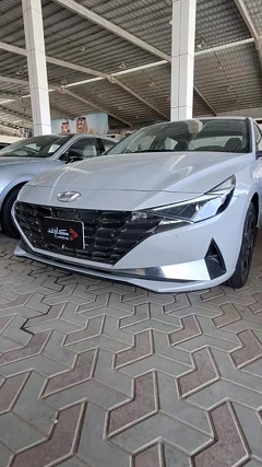 Hyundai Elantra comfort 2023