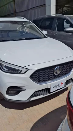 MG ZS LUX 2023