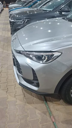 MG ZS STD 2025