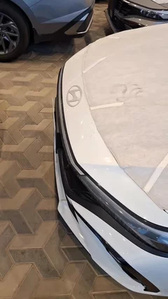 Hyundai Elantra smart 2025