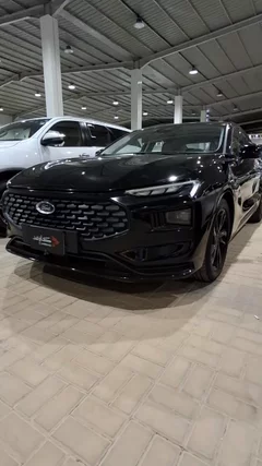 Ford Taurus ترند 2025