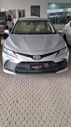 Toyota Camry le std 2024