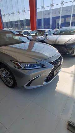 Lexus ES 350 cc 2025