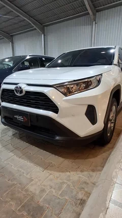 Toyota RAV4 LE 2024