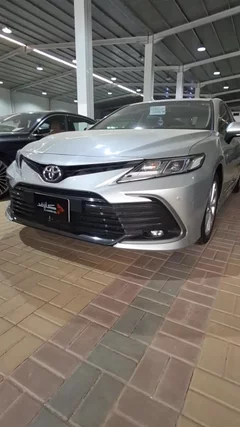 Toyota Camry Gle 2024
