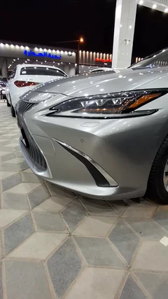 Lexus ES 350 2020