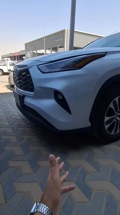 Toyota Highlander GLE 2023