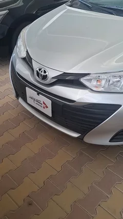 Toyota Yaris y plus 2019