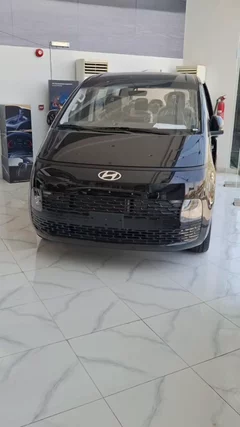 Hyundai Staria سمارت 2025